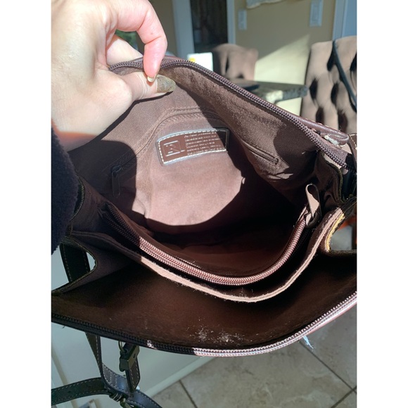 Vintage Relic Tooled Leather Crossbody Purse - Picture 4 of 4